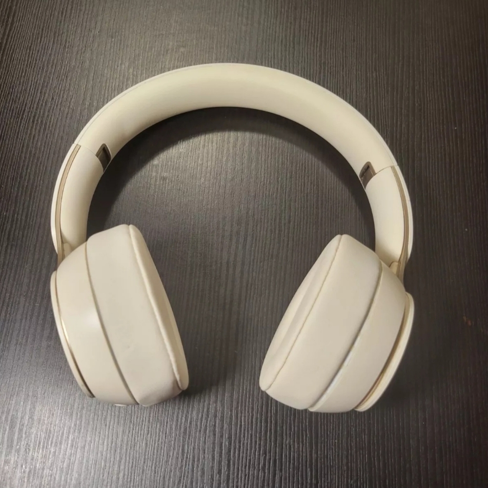 Beats by Dr. Dre Solo Pro On Ear Wireless Headphones - Ivory